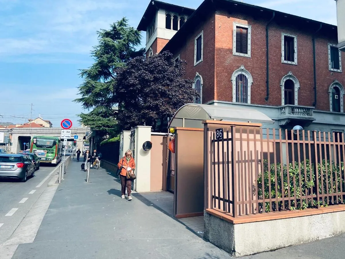 Luxury House Dergano Apartment Milan 0*,  Italy
