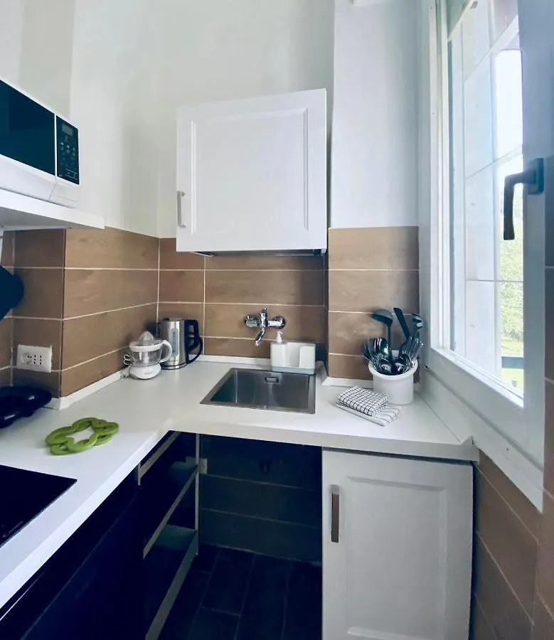 Luxury House Dergano Apartment Milan 0*,  Italy