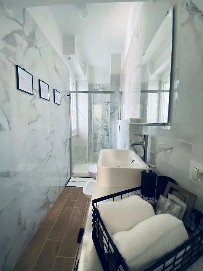 アパート ミラノLuxury House Derganoアパートメント イタリア